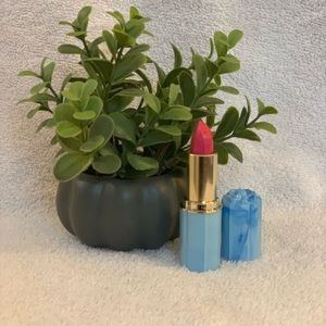 Aloe Lipstick: Shade B6